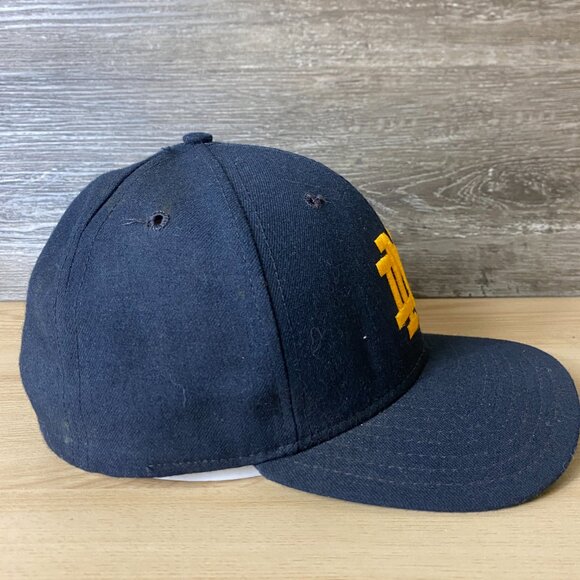 Vintage Notre Dame Fighting Irish Hat Cap Snapback Blue Wool New Era - Picture 6 of 11